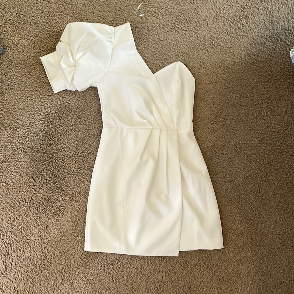 NWT one shoulder mini white dress